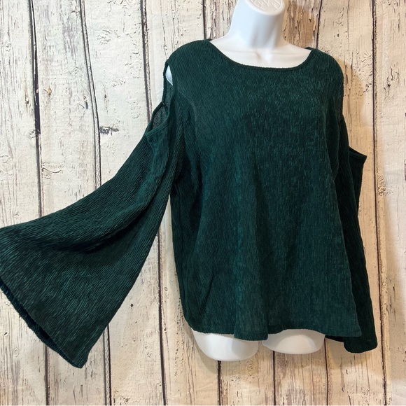 H&M Women's forest green bell Sleeve cold shoulder long sleeve blouse size med - Picture 11 of 13